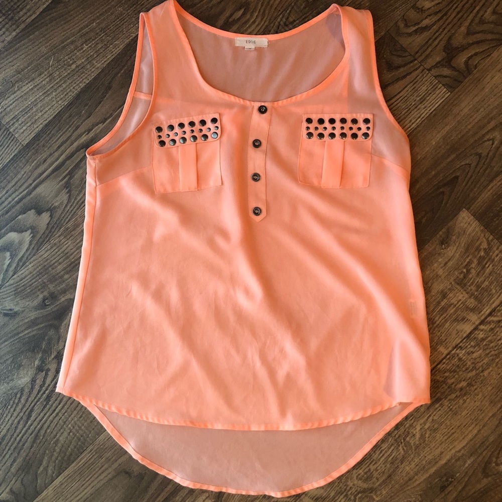 Sassy Coral Top!!🎉🤗🛍